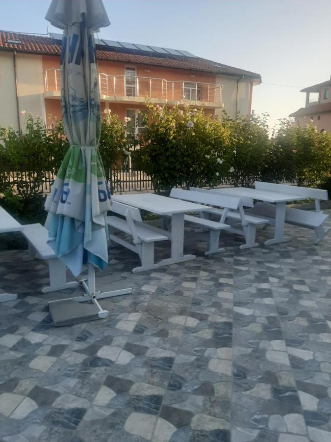 Family Hotel Coral Sozopol Exteriör bild