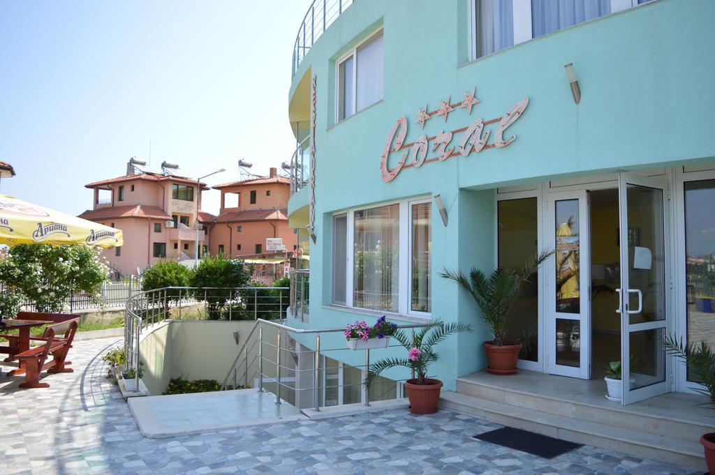 Family Hotel Coral Sozopol Exteriör bild