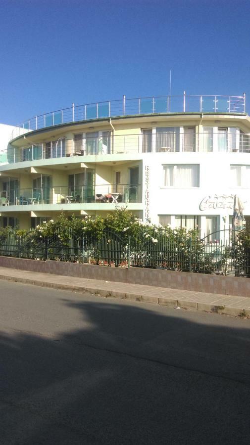 Family Hotel Coral Sozopol Exteriör bild